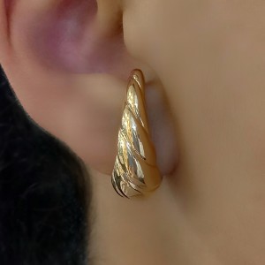 Ear hook de encaixe com banho de ouro 18k (1 unidade)