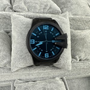 Relógio Lince Preto com Fundo Azul